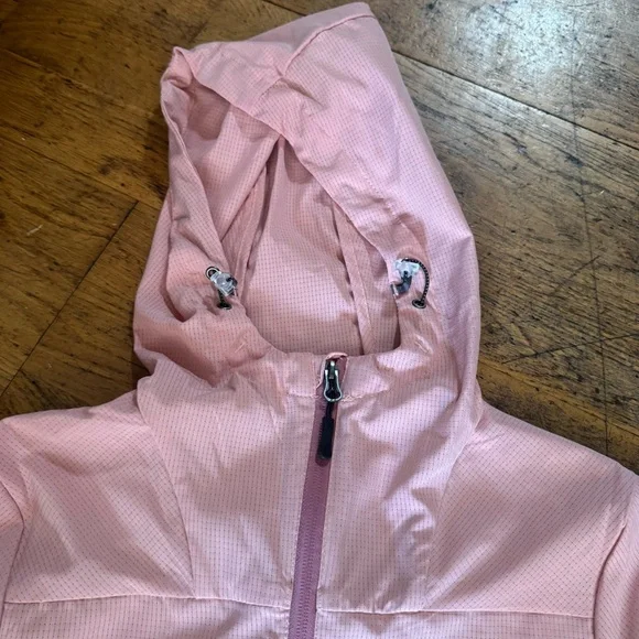 NWOT On Running Pink Utility Jacket - Picture 3 of 7
